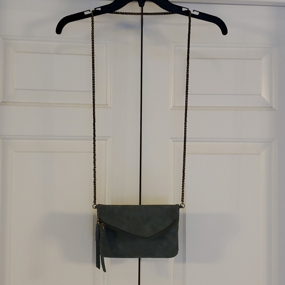 Clutch purse w-removable chain strap